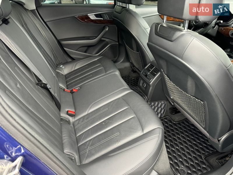Седан Audi A4 2017 в Хмельницком