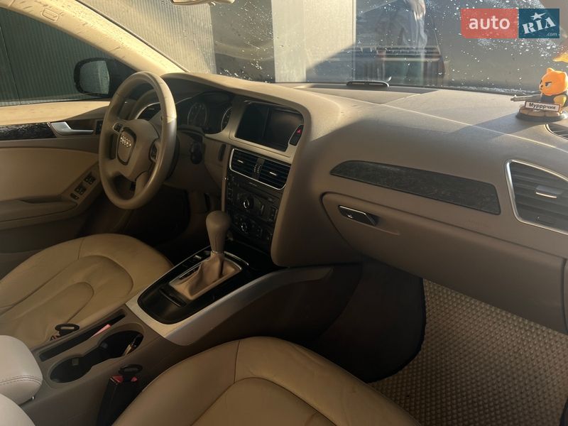 Седан Audi A4 2012 в Житомирі