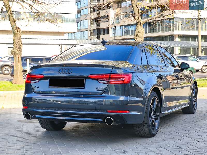 Седан Audi A4 2016 в Днепре
