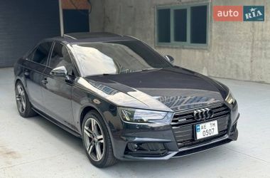 Седан Audi A4 2016 в Львові