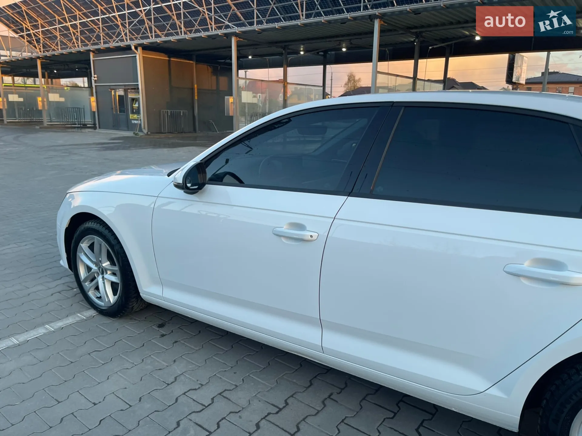 2017 Audi A4 - мініатюра 8