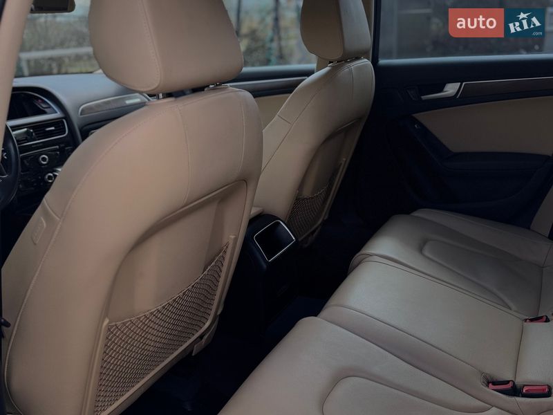 Седан Audi A4 2014 в Дрогобыче