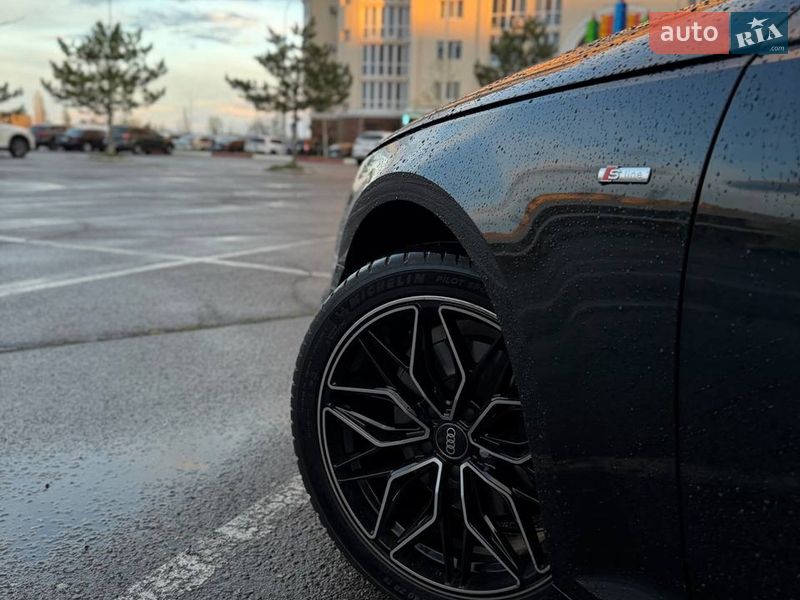 Седан Audi A4 2016 в Николаеве