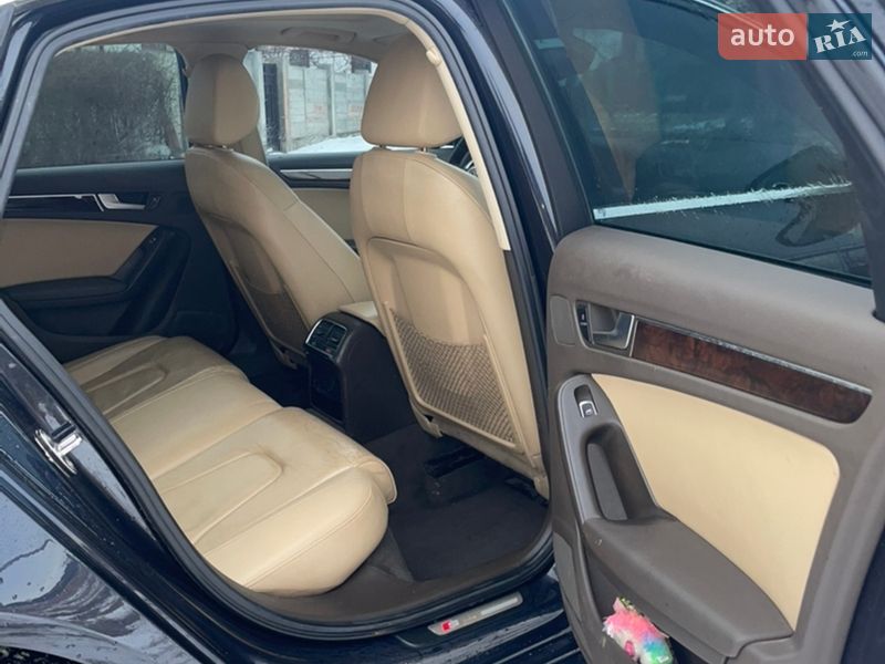 Седан Audi A4 2013 в Дрогобыче