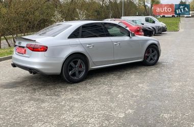 Седан Audi A4 2013 в Новояворовске
