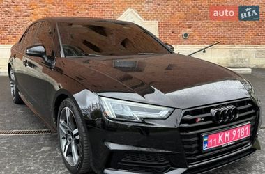 Седан Audi A4 2018 в Львове