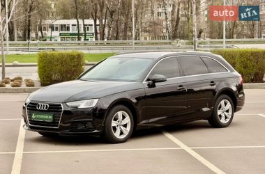 Универсал Audi A4 2017 в Киеве