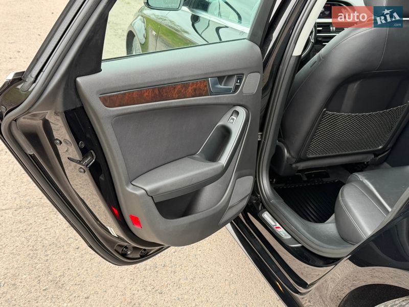 Седан Audi A4 2015 в Луцьку