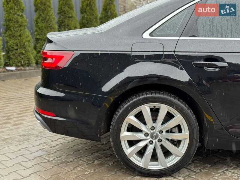 Седан Audi A4 2019 в Виннице