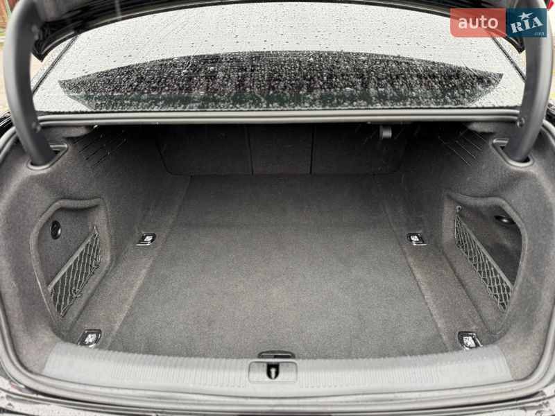 Седан Audi A4 2019 в Виннице