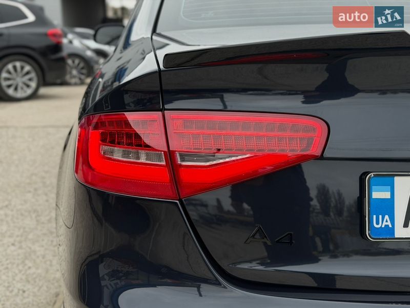 Седан Audi A4 2014 в Житомире