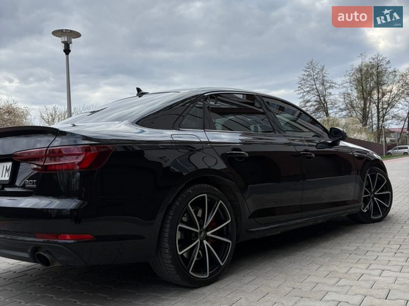 Седан Audi A4 2017 в Ивано-Франковске