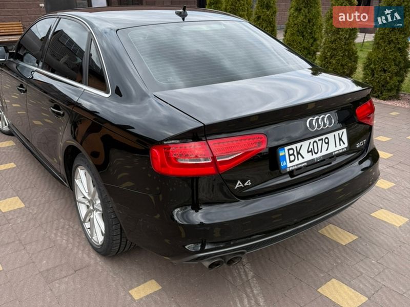 Седан Audi A4 2015 в Вараше