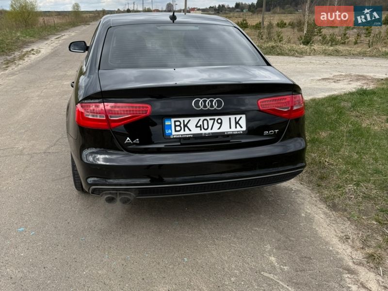 Седан Audi A4 2015 в Вараше