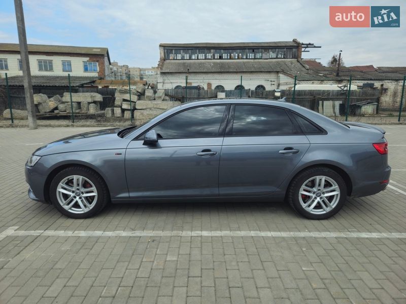 Седан Audi A4 2017 в Ромнах