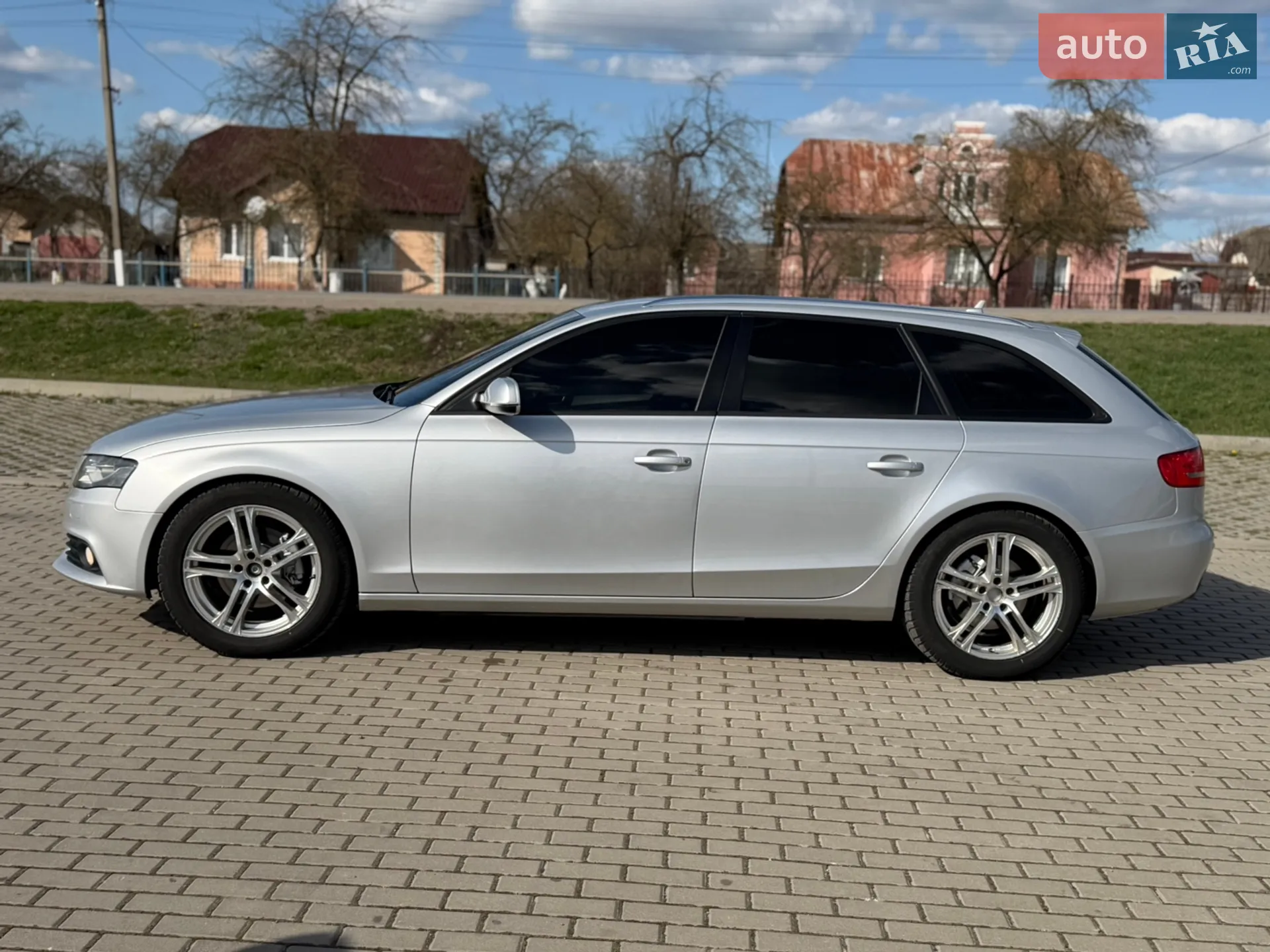 2011 Audi A4 - мініатюра 2