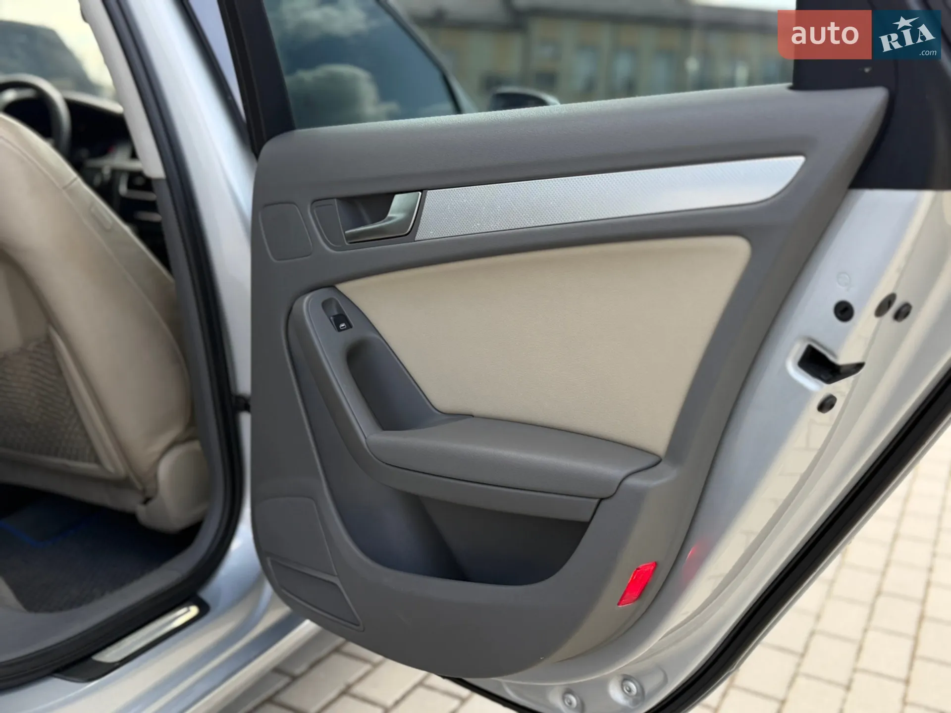 2011 Audi A4 - мініатюра 18