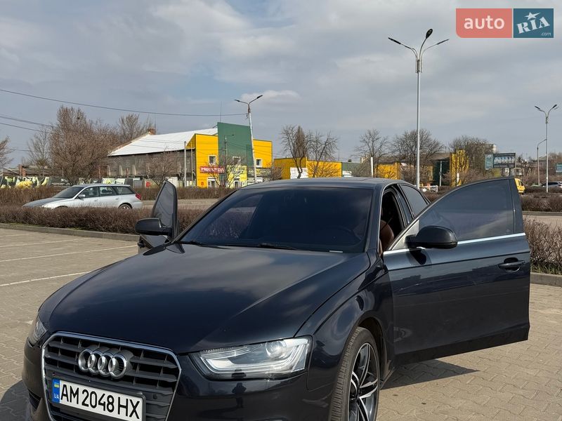 Седан Audi A4 2013 в Житомирі