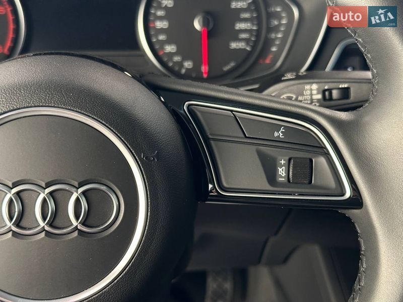 Седан Audi A4 2021 в Львові