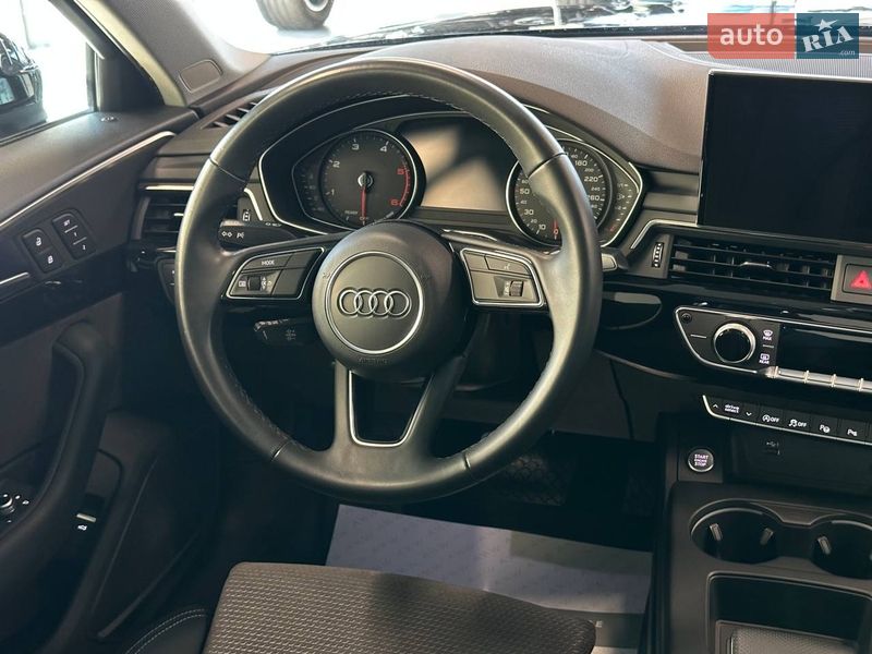 Седан Audi A4 2021 в Львові