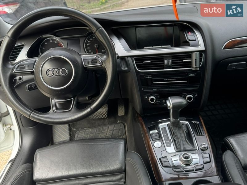 Седан Audi A4 2012 в Харкові