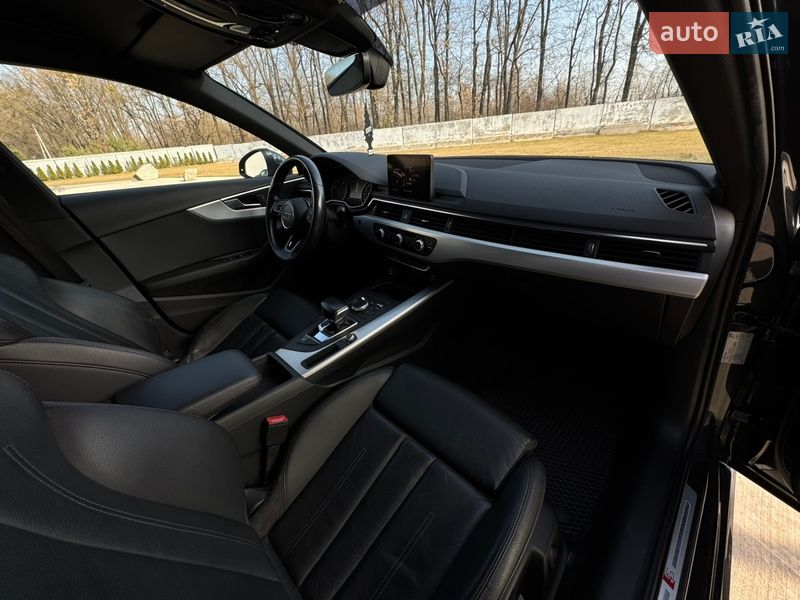 Универсал Audi A4 2018 в Киеве
