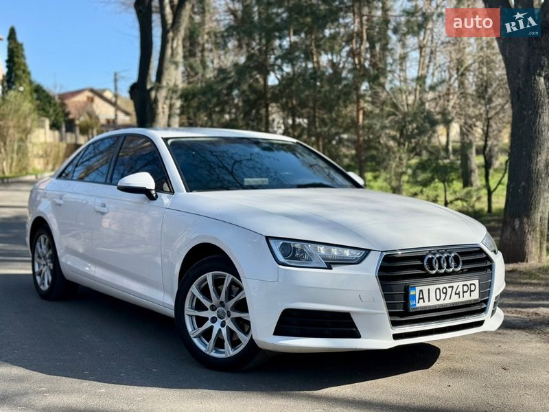 Седан Audi A4 2017 в Киеве