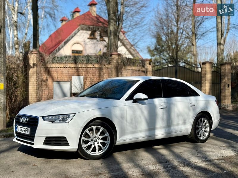 Седан Audi A4 2017 в Киеве