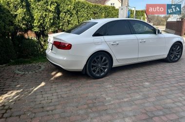 Седан Audi A4 2013 в Вижнице