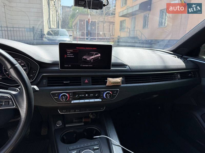 Седан Audi A4 2016 в Одесі