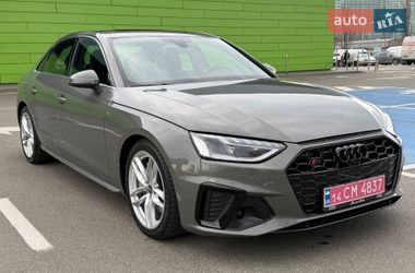 Седан Audi A4 2022 в Киеве