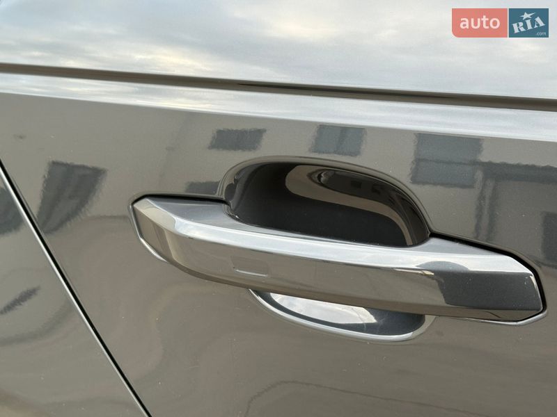 Седан Audi A4 2017 в Луцке