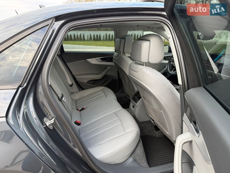 Седан Audi A4 2017 в Луцке