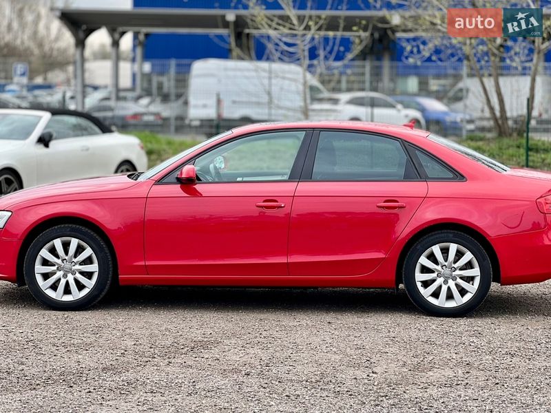 Седан Audi A4 2013 в Киеве