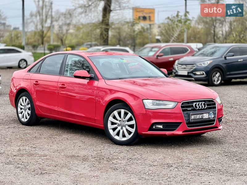 Седан Audi A4 2013 в Киеве