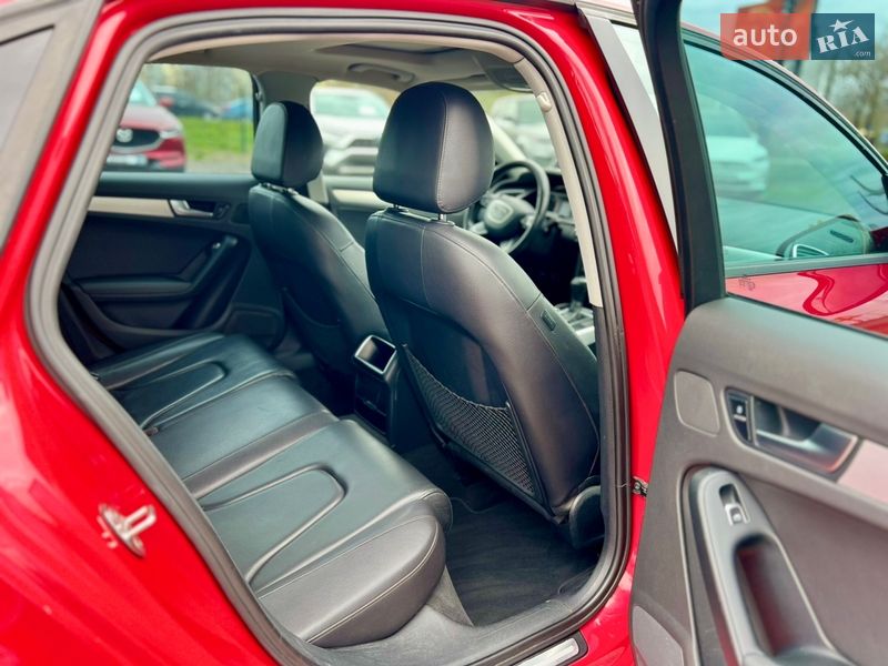 Седан Audi A4 2013 в Киеве