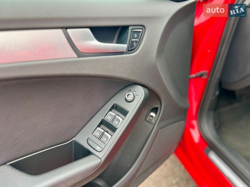 Седан Audi A4 2013 в Киеве