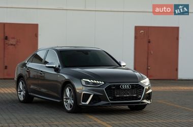 Седан Audi A4 2019 в Львові