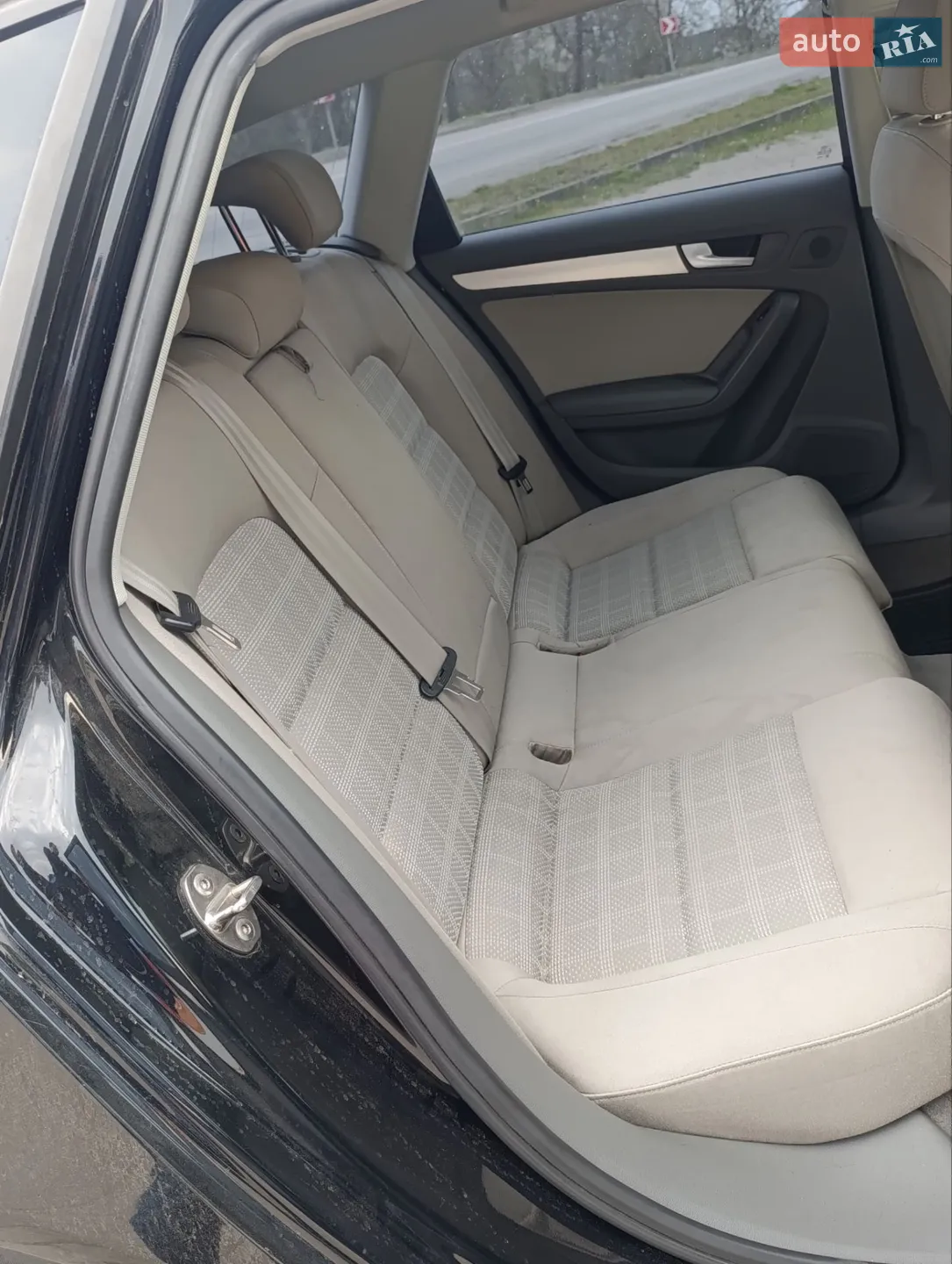 2010 Audi A4 - мініатюра 13