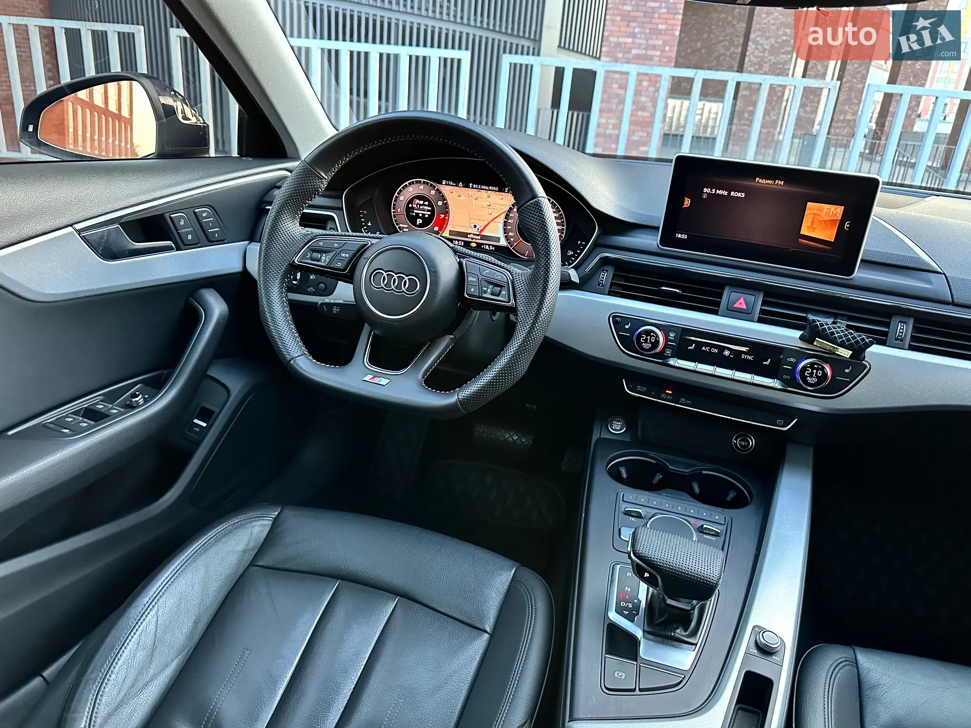 2016 Audi A4 - мініатюра 23