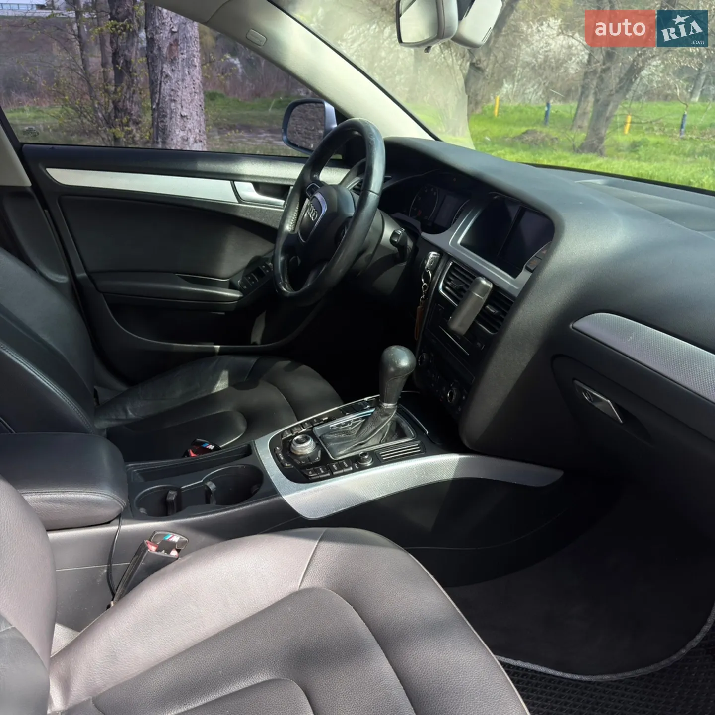 2010 Audi A4 - мініатюра 10