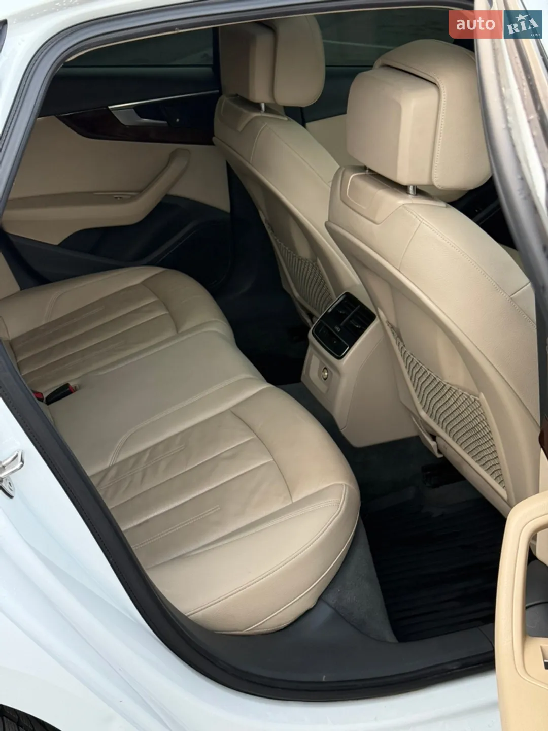 2016 Audi A4 - мініатюра 9