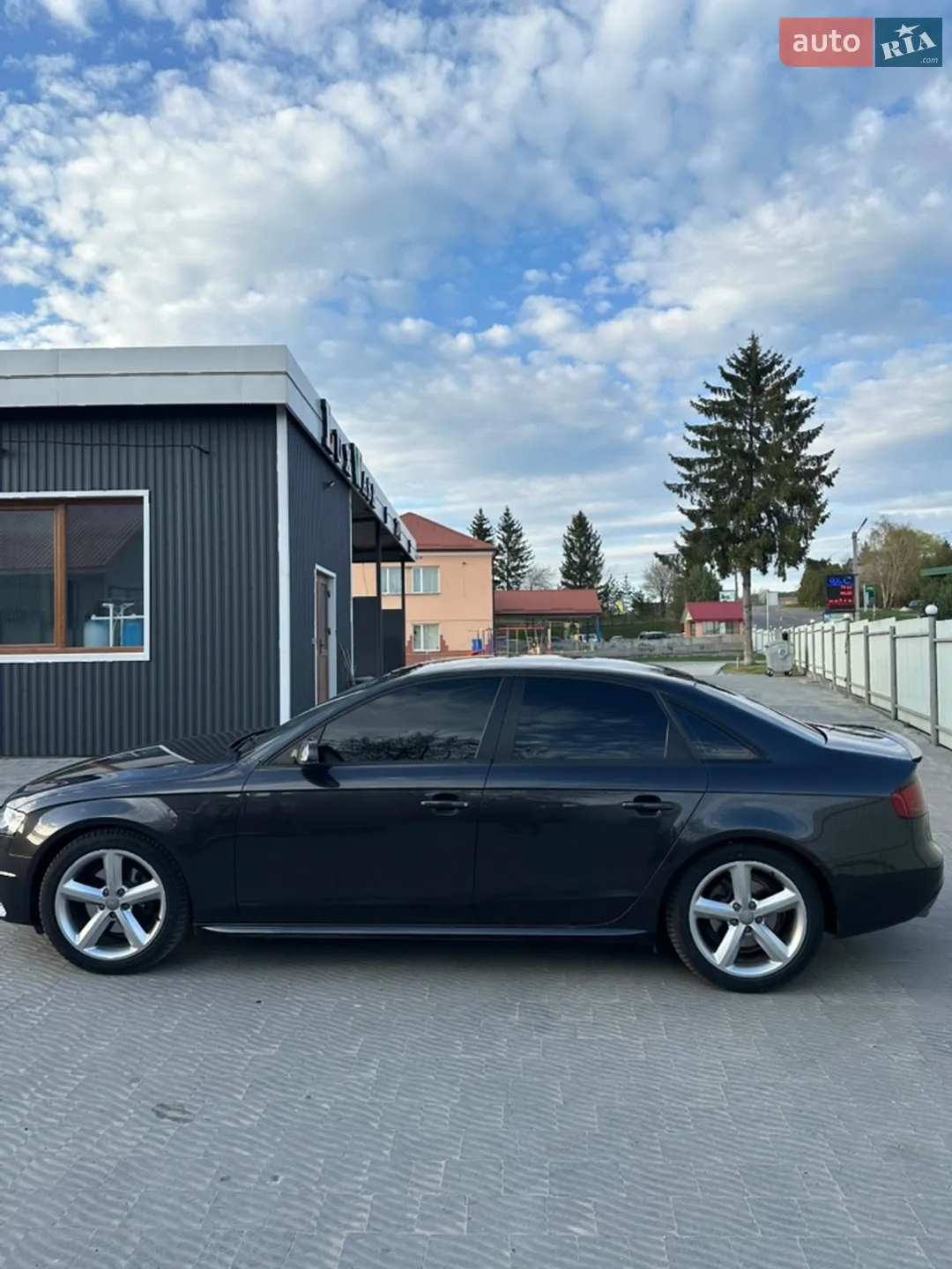 2010 Audi A4 - мініатюра 9