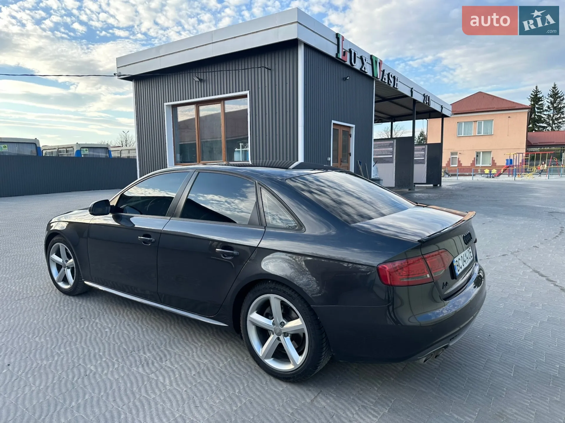 2010 Audi A4 - мініатюра 6
