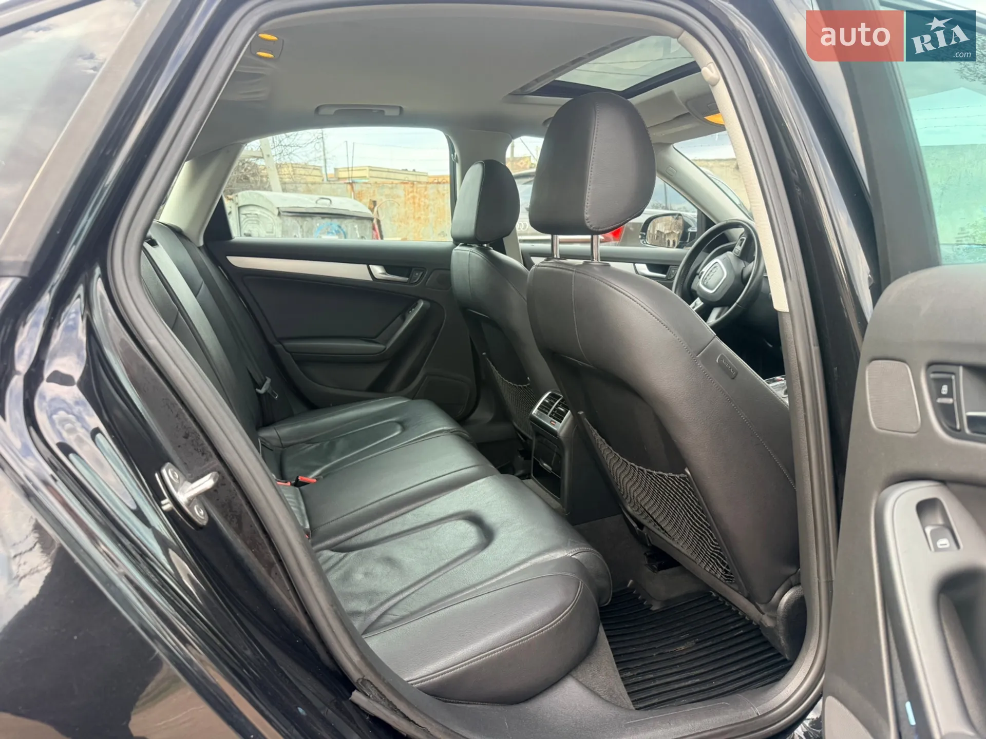 2010 Audi A4 - мініатюра 9