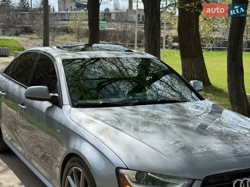 Седан Audi A4 2014 в Хмельницком