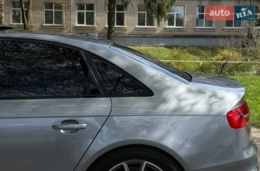 Седан Audi A4 2014 в Хмельницком