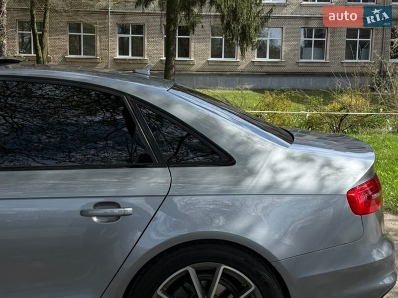 Седан Audi A4 2014 в Хмельницком