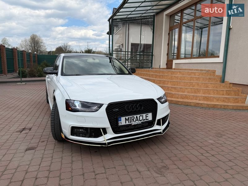 Седан Audi A4 2015 в Львове