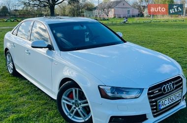 Седан Audi A4 2014 в Луцке